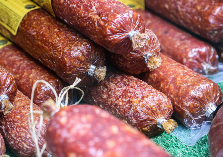 Диетолог ответила, какие продукты могут стать источником лишней соли