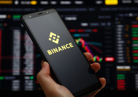 Криптобиржа Binance открестилась от гривны