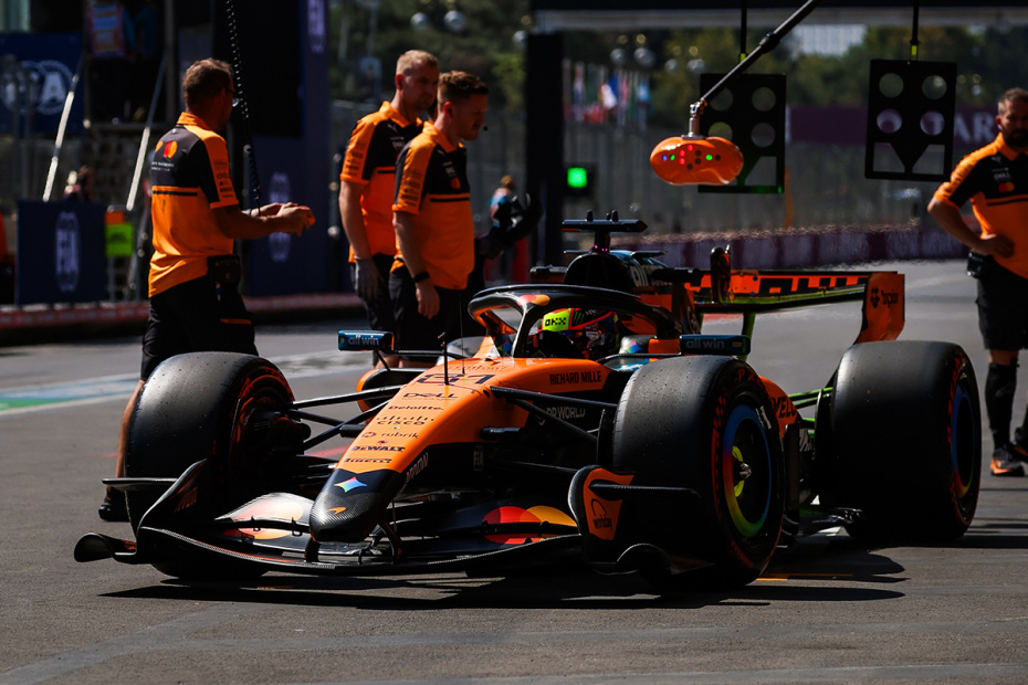 Оскар Пиастри (Австралия), команда McLaren F1 (болид MCL40), на свободном заезде Гран-при Азербайджана «Формулы-1» на городской трассе Баку 24 сентября 2026 года