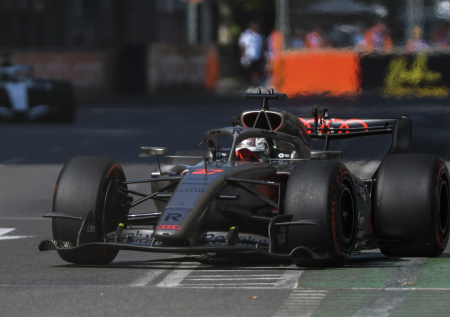 Появилось расписание заездов второго дня Гран-при Азербайджана F1