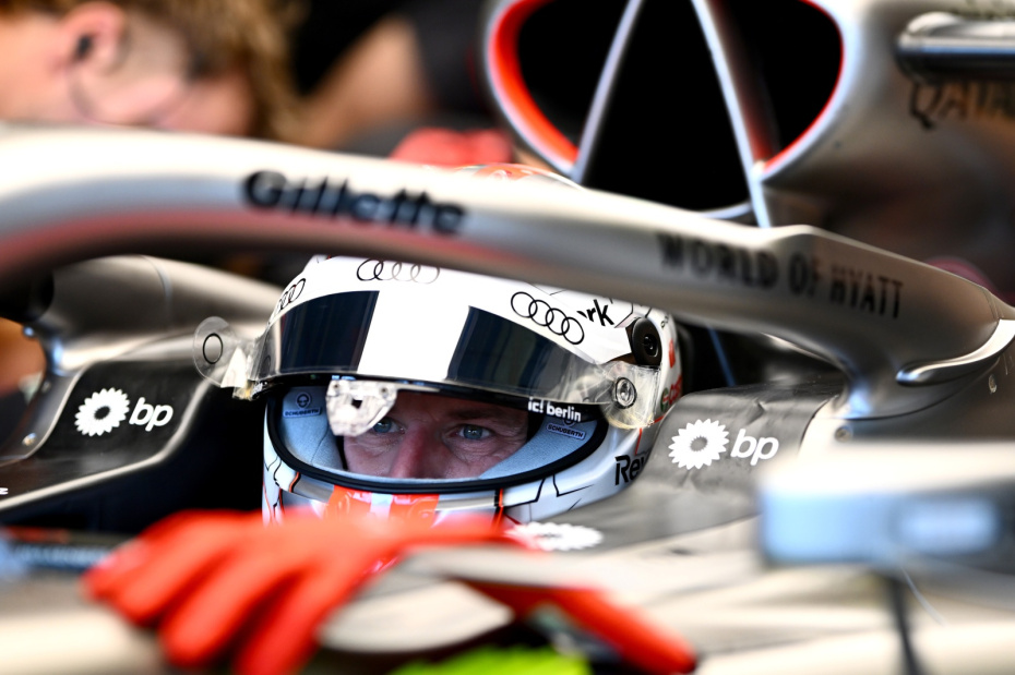 Пилот болида Audi R26 команды Audi Revolut F1 Team Нико Хюлькенберг во время Гран-при Азербайджана «Формулы-1» 25 сентября 2026 года