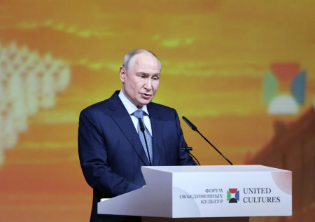Путин назвал инструмент защиты русскоязычных в Прибалтике