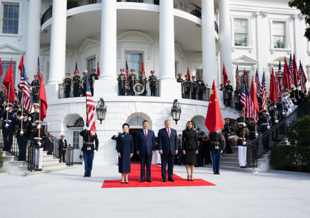 Раскрыто, какой подарок Трамп преподнес Си Цзиньпину