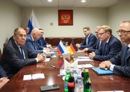Лавров и Вадефуль подняли вопрос двусторонних отношений России и Германии