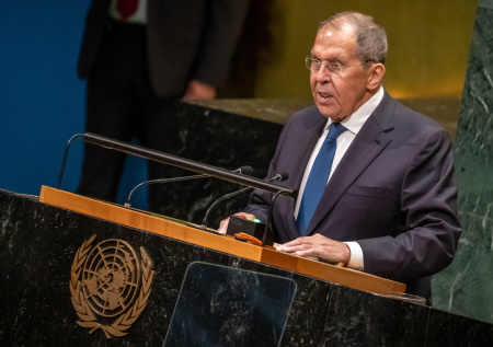 Лавров рассказал, чем занята «понимающая тщетность своих потуг» Европа