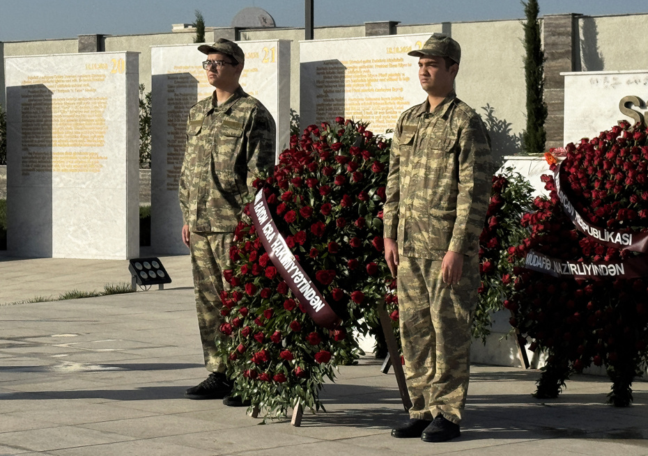 День памяти шехидов на II Аллее почётного захоронения в Баку
