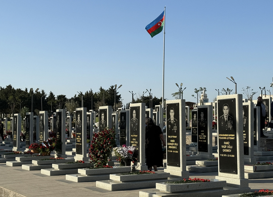 День памяти шехидов на II Аллее почётного захоронения в Баку