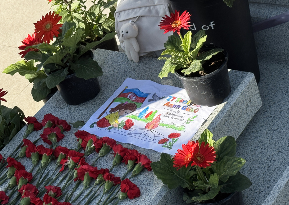 День памяти шехидов на II Аллее почётного захоронения в Баку