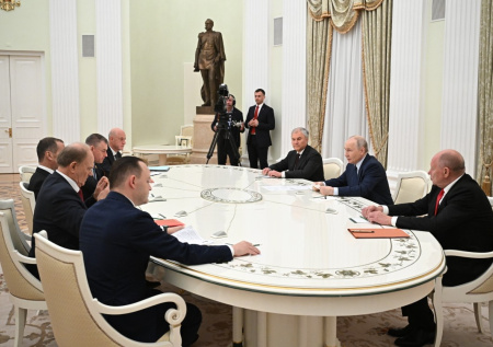 Путин оценил стойкость россиян