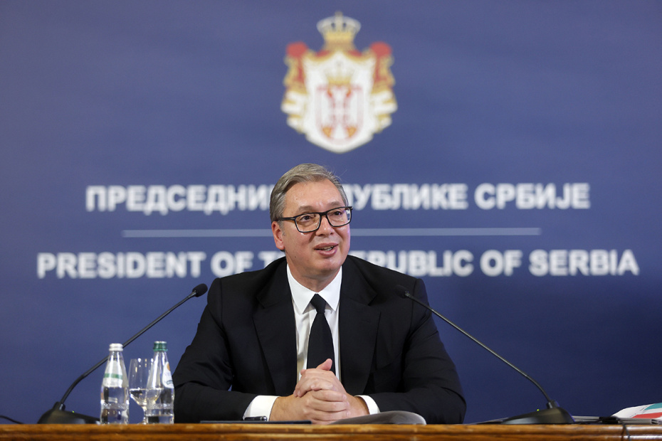 Александр Вучич во время выступления на пресс-конференции в Белграде 27 сентября 2026 года