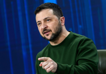Стало известно, почему Зеленскому невыгодно завершение конфликта на Украине