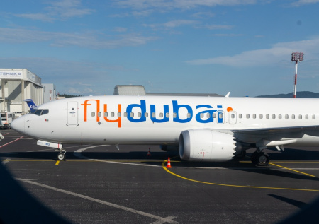«Хотел захватить управление»: второго пилота борта FlyDubai увели на допрос