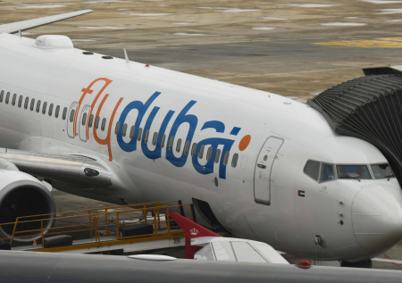 Появились жуткие кадры с борта экстренно севшего лайнера Flydubai