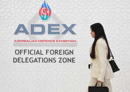Азербайджан показал боевых роботов на ADEX 2026