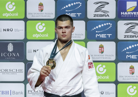 Чемпиона мира из России отстранили за допинг