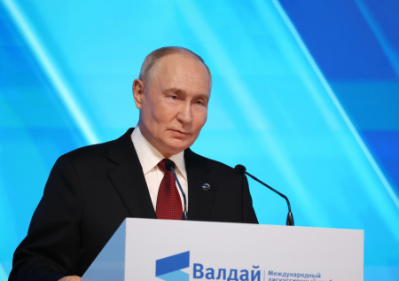 Путин заявил о необходимости решать острые вопросы на региональном уровне