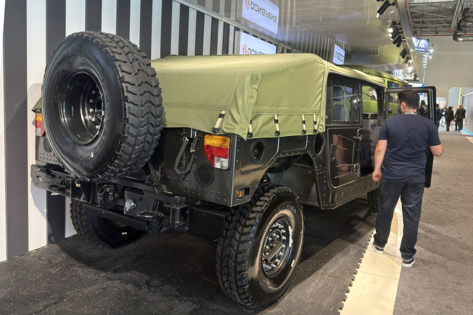 Военный автомобиль Dongfeng