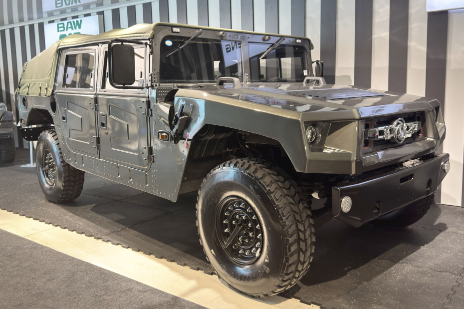 Военный автомобиль Dongfeng