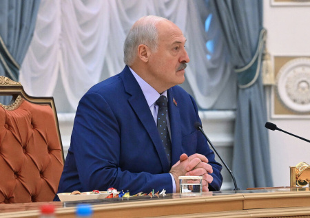 Лукашенко призвал Армению подумать о судьбе коньяка