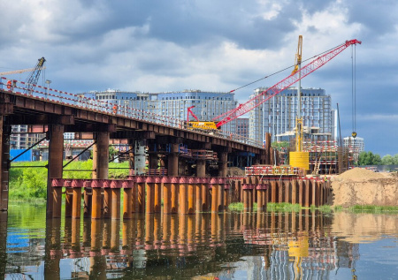 В Москве в Мневниковской пойме появился новый пешеходный маршрут у воды
