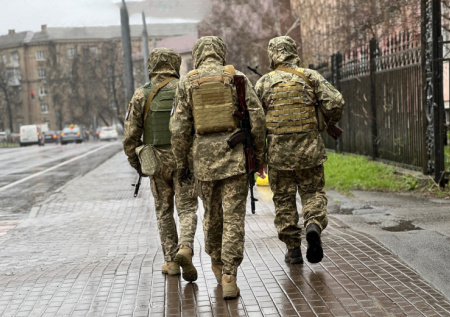 В Одессе мужчина спрятался от сотрудников ТЦК в общественном туалете