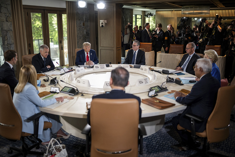 Президент США Дональд Трамп и лидеры стран G7 во время саммита