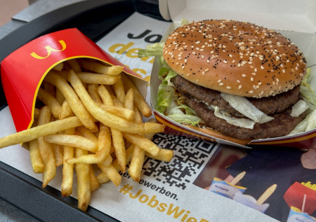 McDonald’s оказался в центре скандала из-за «сгенерированных» цен