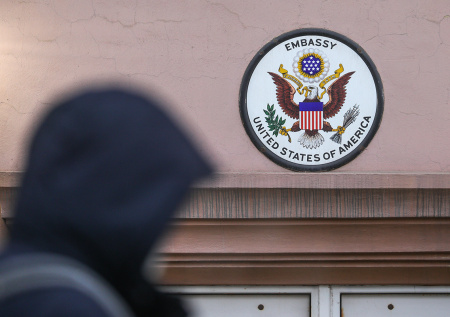В ГД отреагировали на призыв США к своим гражданам в РФ уезжать из-за чумы