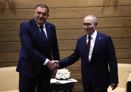 Додик поздравил Путина с днем рождения