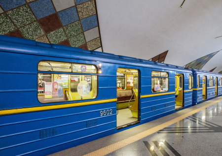 В Киеве остановили все три ветки метро