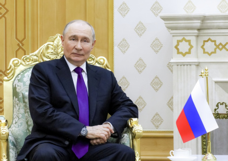 В Кремле раскрыли, с кем успел пообщаться Путин на полях саммита СНГ