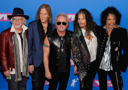 Aerosmith вернется на сцену с двумя концертами