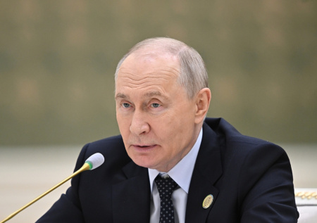 Путин объявил о работе над программой изучения Каспийского моря