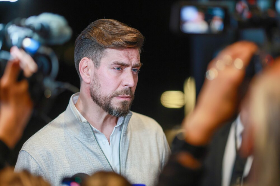 Дмитрий Дюжев