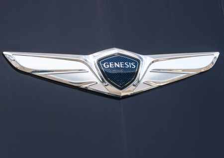 Hyundai зарегистрировал в России два товарных знака бренда Genesis