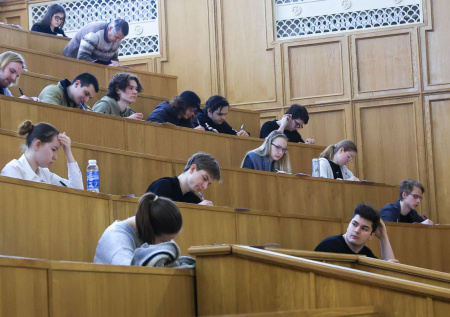В Минобразования предложили изменить правила приема олимпиадников в вузы