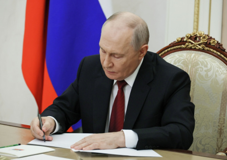 Путин подписал указ о безвизовом режиме с популярной для россиян страной