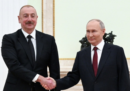 Песков: Путин и Алиев не обсуждали на саммите СНГ тему задержанных россиян