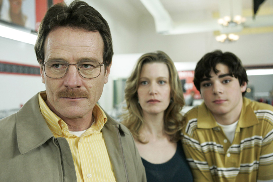 Брайан Кранстон, Анна Ганн и АрДжей Митти в сериале «Во все тяжкие»