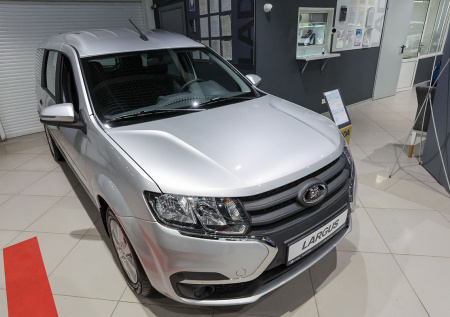 АвтоВАЗ добавил фургон Lada Largus в программу подписки