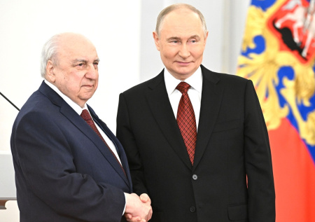 Путин направил личную телеграмму академику Чубарьяну