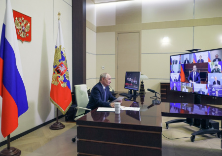 Путин заявил об активном внедрении сервисов на основе ИИ
