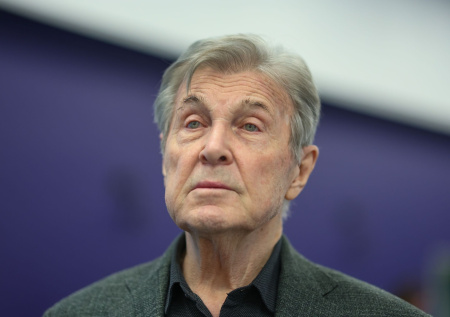 «Ну а что лежать на диване?»: Лещенко о своих творческих планах