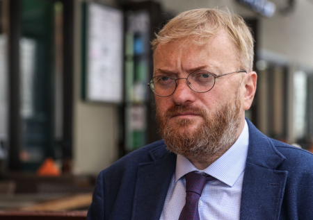 «Чуть туповат»: Милонов о призыве премьера Латвии меньше пить ради Украины