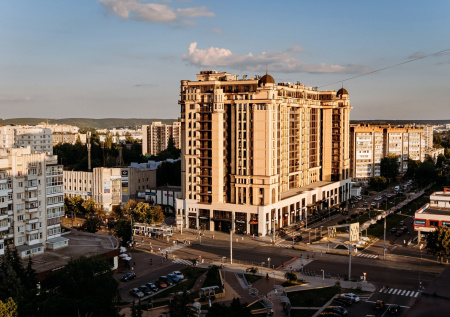 Украинский город остался без света и общественного транспорта