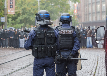 Раскрыто число арестованных в ходе протестов в Париже