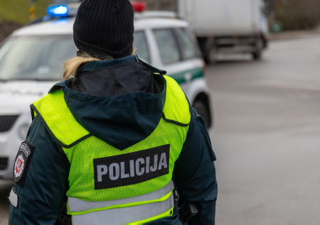 Власти Литвы обнаружили обломки подозрительного летательного аппарата