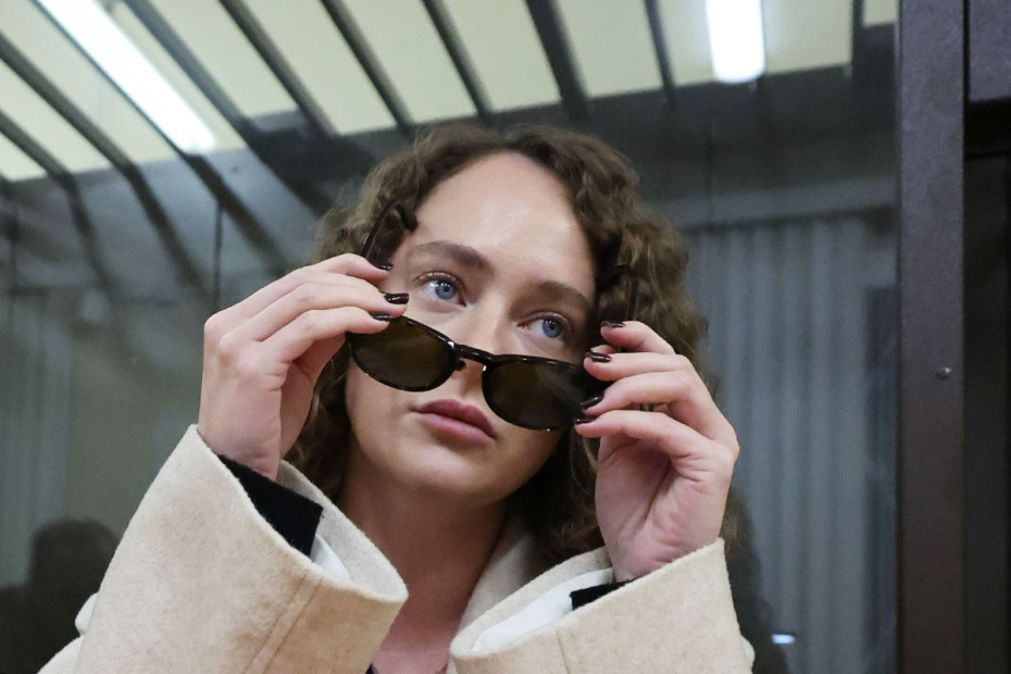 Актриса Аглая Тарасова в Домодедовском суде Московской области 5 ноября 2025 года