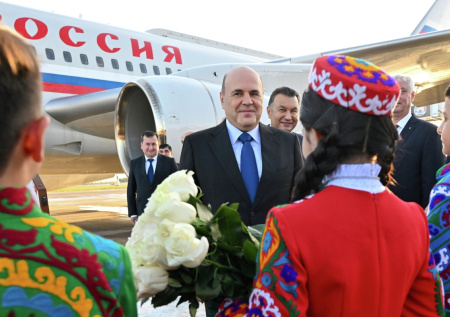 Мишустин провел переговоры с вице-президентом Ирана Арефом