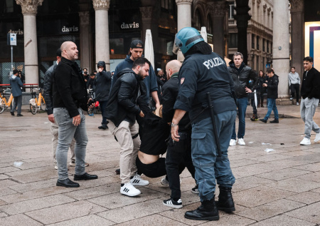 La Repubblica: силовики задержали более 270 человек на протестах в Милане